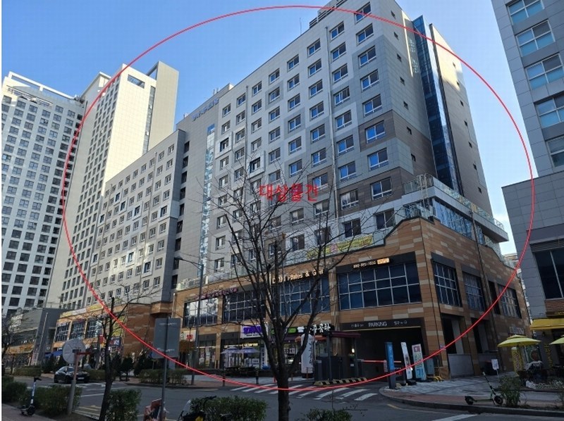 2024타경15546 인천광역시 서구 청라한내로100번길 8-28, 청라레이크봄 2층 230호 근린상가 경매 이미지