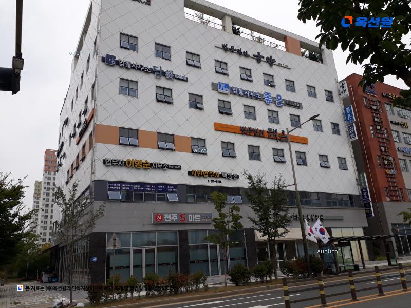 2025타경31737 전북특별자치도 전주시 덕진구 만성중앙로 25, 미네르바빌딩주건축물 1동 1층 104호 외3개호 근린상가 경매 이미지