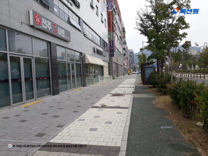 2025타경31737 전북특별자치도 전주시 덕진구 만성중앙로 25, 미네르바빌딩주건축물 1동 1층 104호 외3개호 근린상가 경매 이미지