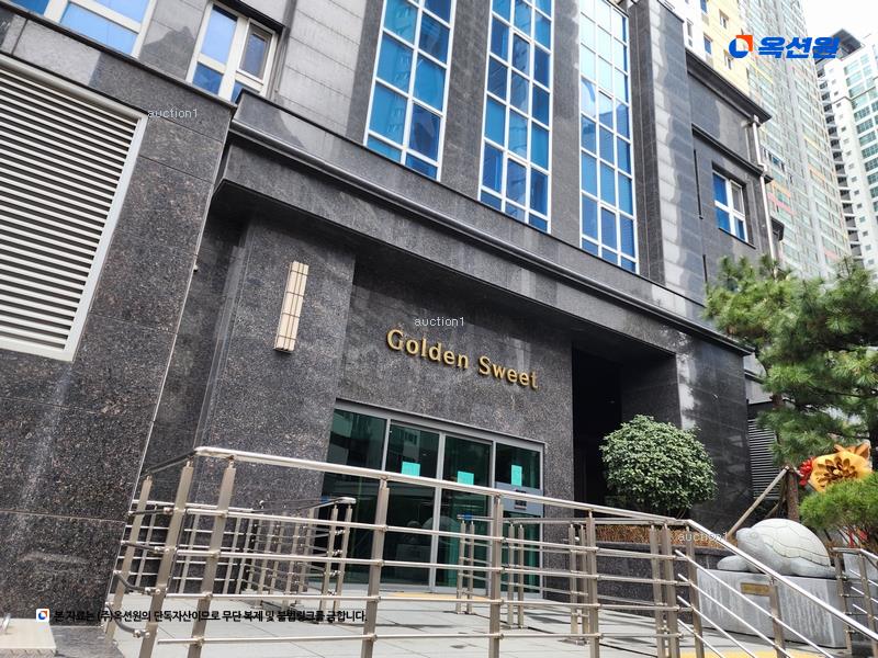 2024타경100447 부산광역시 해운대구 해운대해변로 346, 럭키골든스위트 8층 801호 아파트[공급33평형] 경매 이미지
