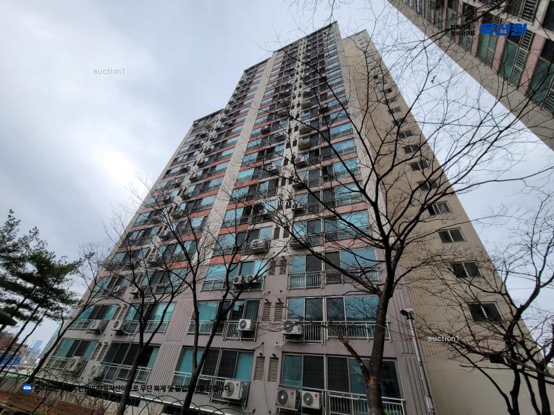 2024타경2269 서울특별시 광진구 용마산로 174, 에스케이아파트 상가동 지하층 101호외7개호 근린상가 경매 이미지