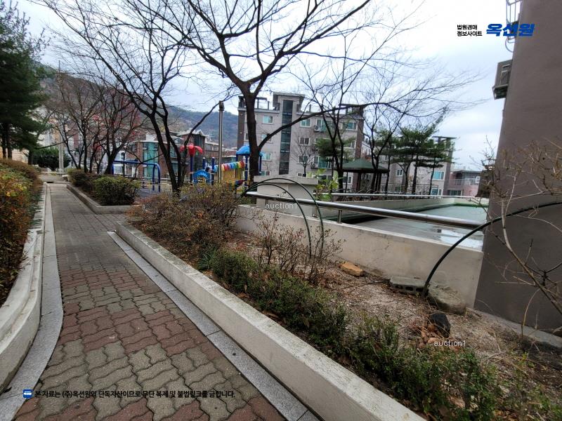 2024타경2269 서울특별시 광진구 용마산로 174, 에스케이아파트 상가동 지하층 101호외7개호 근린상가 경매 이미지