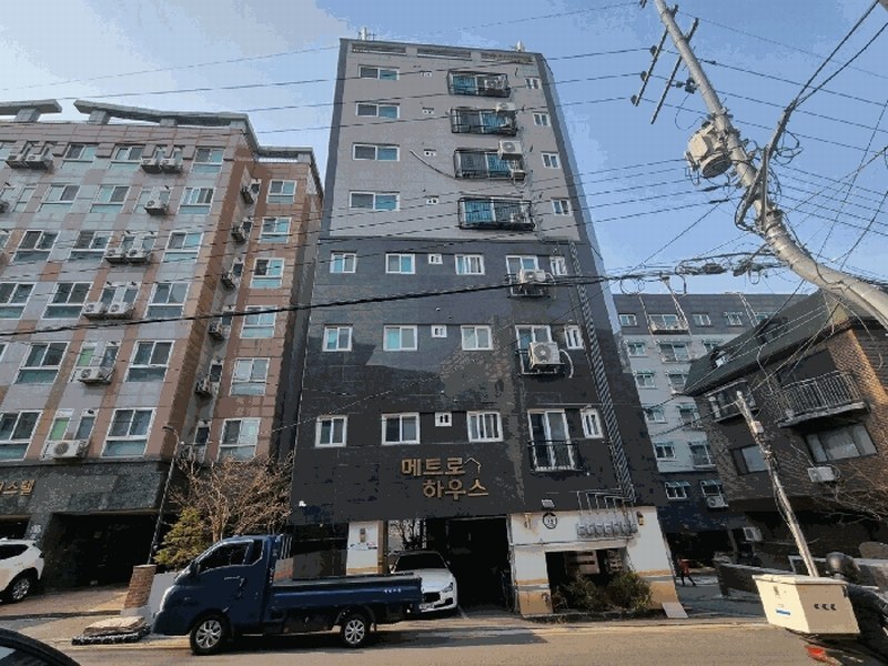2025타경9377 서울특별시 금천구 독산로108길 15, 메트로하우스 8층 801호 다세대(빌라)[공급12평형] 경매 이미지