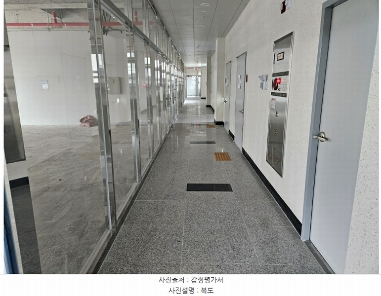 2024타경102313 부산광역시 기장군 일광읍 해빛5로 29, 중원타워 3층 305호 근린상가 경매 이미지
