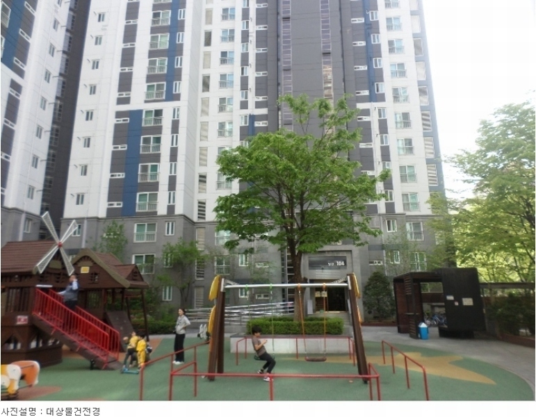 2024타경3343 대구광역시 수성구 파동로 222대구광역시 수성구 파○○○○, 수성못코오롱하늘채 104동 3층 301호수성못코○○ 아파트[공급33평형] 경매 이미지