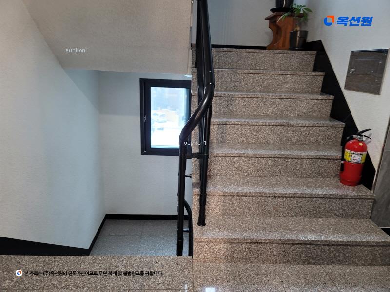 2024타경109074 서울특별시 중랑구 봉화산로4길 20-4, 해피리움빌 4층 403호 다세대(빌라)[공급10평형] 경매 이미지