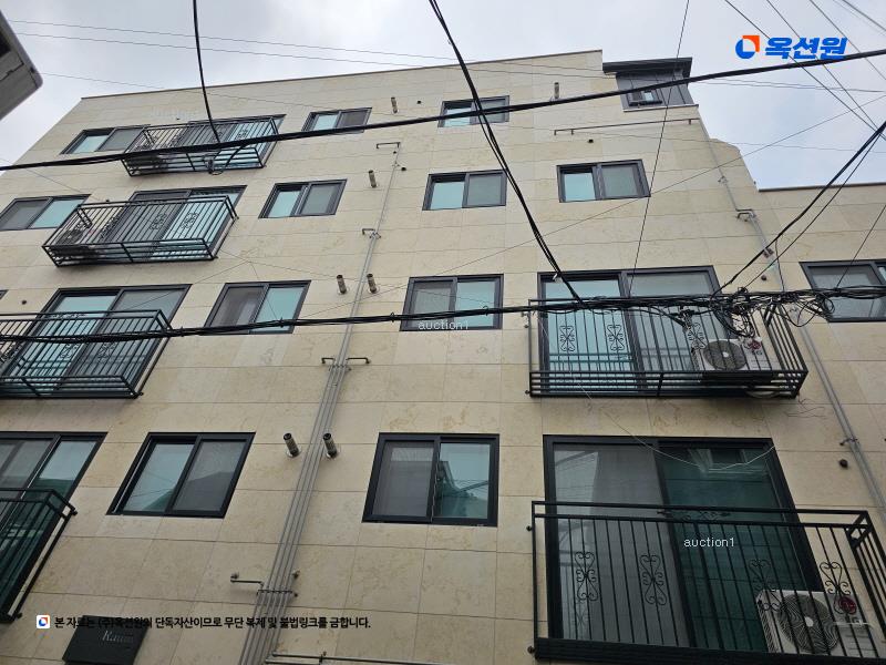2025타경102312 서울특별시 관악구 봉천로21나길 19-7, 라움 4층 401호 다세대(빌라) 경매 이미지