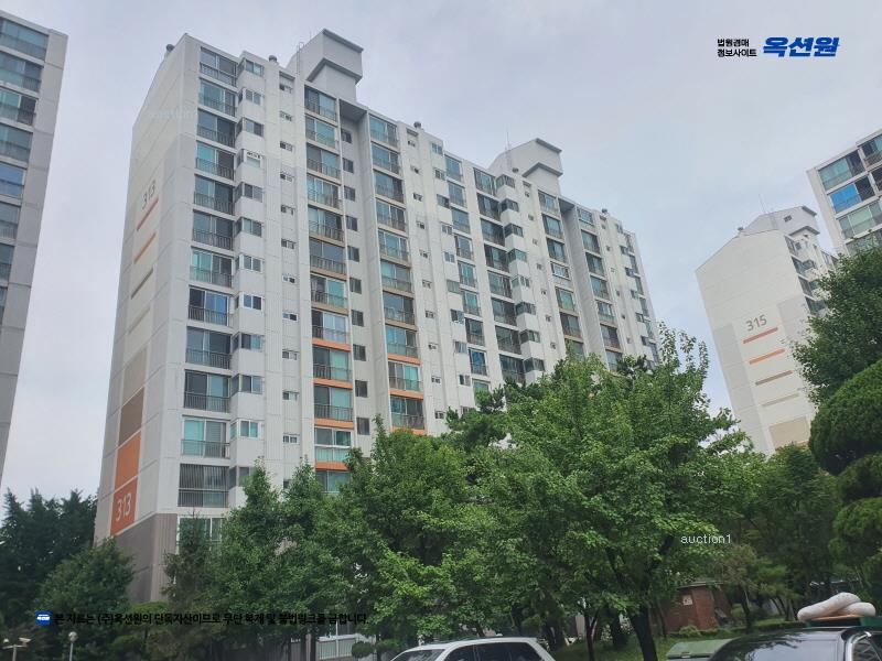 2025타경62611 경기도 고양시 일산동구 노루목로 80, 호수마을아파트 301동 5층 502호 아파트[공급55평형] 경매 이미지