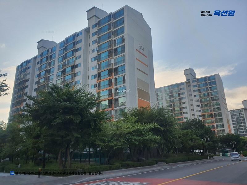 2025타경62611 경기도 고양시 일산동구 노루목로 80, 호수마을아파트 301동 5층 502호 아파트[공급55평형] 경매 이미지