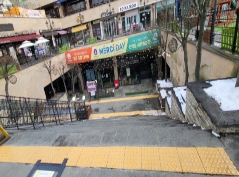 2023타경79509 경기도 파주시 탄현면 새오리로 69, 구분건물 지3층 비328호외1개호 근린상가 경매 이미지