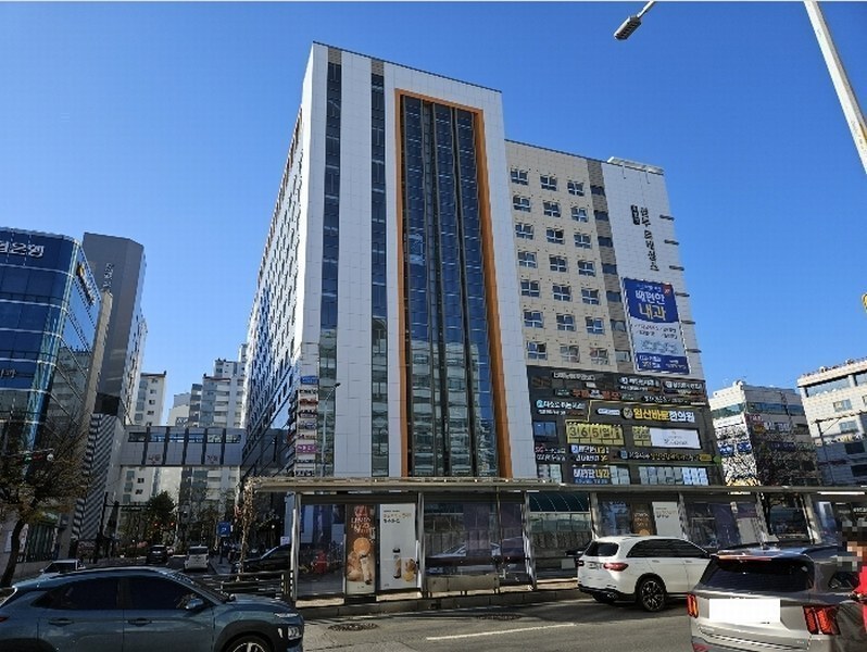 2024타경8771 경기도 고양시 일산서구 중앙로 1425, 주엽역삼부르네상스 가동 1층 143호 근린상가 경매 이미지