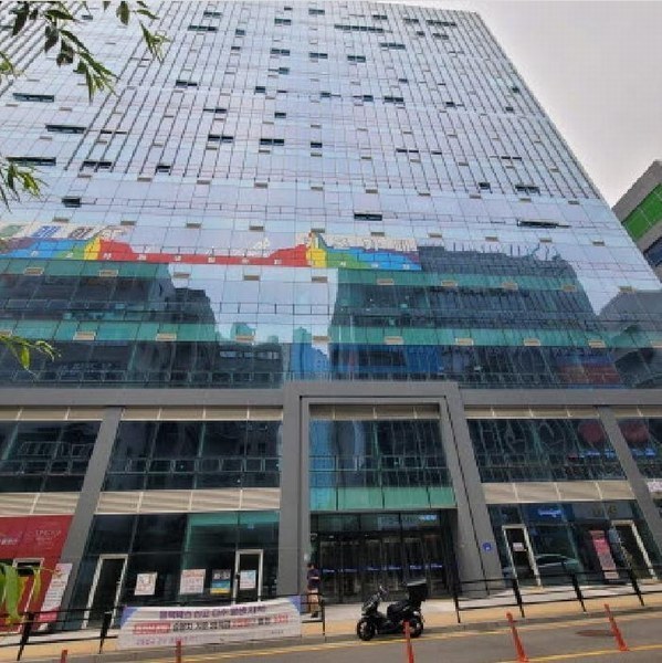 2025타경3704 경기도 고양시 덕양구 꽃마을로 64, 디엠씨스타허브플러스 9층 922호 근린상가 경매 이미지