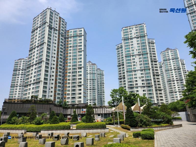 2025타경64437 경기도 고양시 일산서구 하이파크3로 61, 하이파크시티일산파밀리에4단지 409동 14층 1401호 아파트[공급46평형] 경매 이미지