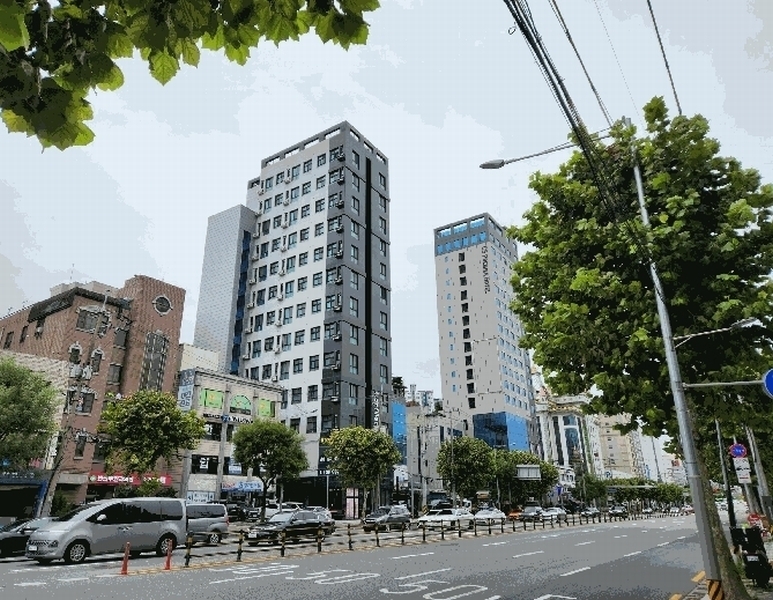 2025타경102155 서울특별시 관악구 남부순환로 1466(신림동), 몽삐에뜨골드 9층 905호 오피스텔 경매 이미지