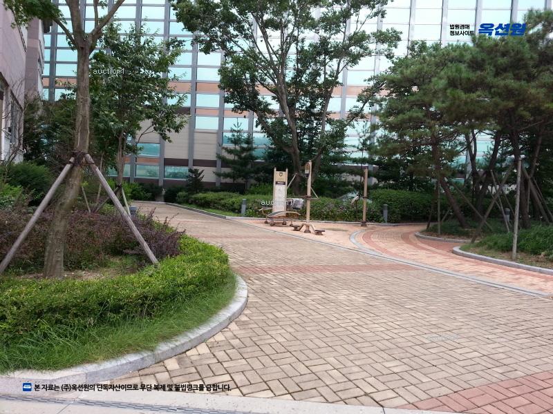 2025타경70149 경기도 남양주시 진접읍 장현천로 8경기도 남양주시 진접읍 장○○○○, 남양주진접롯데캐슬 106동 11층 1102호남양주진○○ 아파트[공급33평형] 경매 이미지