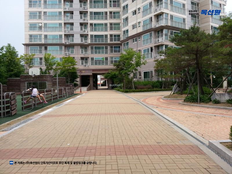 2025타경70149 경기도 남양주시 진접읍 장현천로 8경기도 남양주시 진접읍 장○○○○, 남양주진접롯데캐슬 106동 11층 1102호남양주진○○ 아파트[공급33평형] 경매 이미지