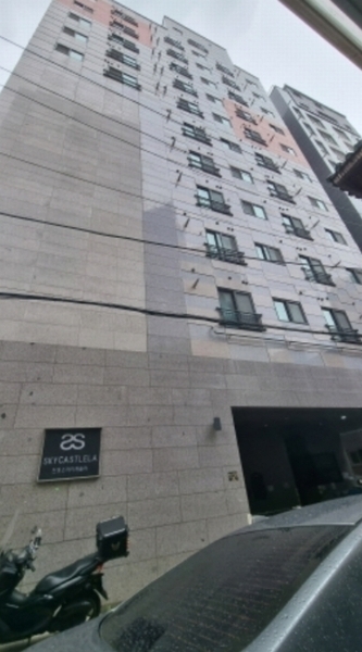 2023타경57705 서울특별시 강동구 진황도로25길 18, 스카이캐슬라 8층 805호 다세대(빌라) 경매 이미지