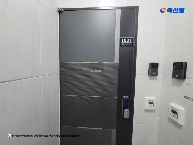 2023타경61537 서울특별시 강동구 진황도로25길 18, 스카이캐슬라 10층 1001호 다세대(빌라) 경매 이미지