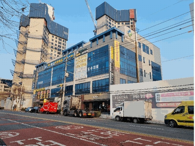 2024타경16570 인천광역시 미추홀구 한나루로 420, 학익동월드타워 1층 107호 근린상가 경매 이미지