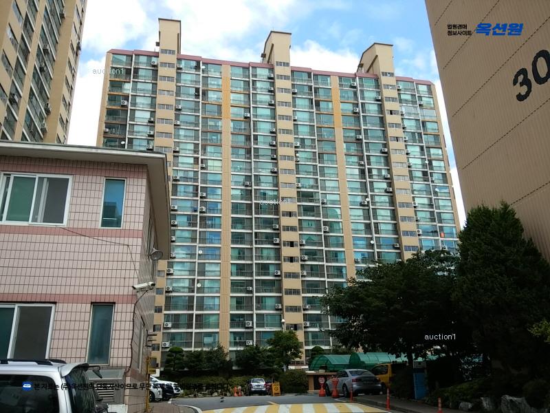 2024타경563342 인천광역시 연수구 능허대로79번길 65, 현대3차아파트 304동 8층 801호 아파트[공급32평형] 경매 이미지