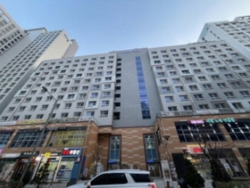 2024타경16037 인천광역시 서구 청라한내로100번길 8-28, 청라레이크봄 2층 232호 근린상가 경매 이미지