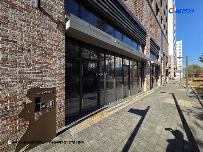 2025타경30866 경기도 김포시 김포한강10로133번길 142, 김포더럭스나인오피스텔 비동 1층 111호외2개호 근린상가 경매 이미지