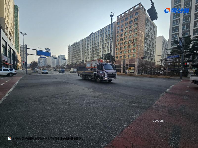 2025타경30866 경기도 김포시 김포한강10로133번길 142, 김포더럭스나인오피스텔 비동 1층 111호외2개호 근린상가 경매 이미지