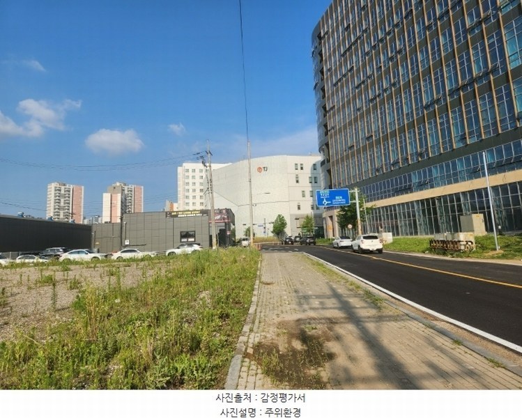 2024타경3560 경기도 김포시 김포한강10로133번길 165, 샹보르영무파라드김포한강 1동 8층 819호 아파트형공장 경매 이미지