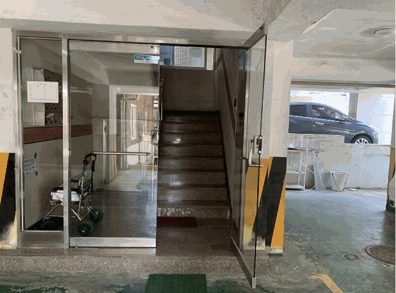 2025타경33693 경기도 부천시 소사구 경인로160번길 97-12, 다니엘홈타운 3층 303호 다세대(빌라)[공급14평형] 경매 이미지