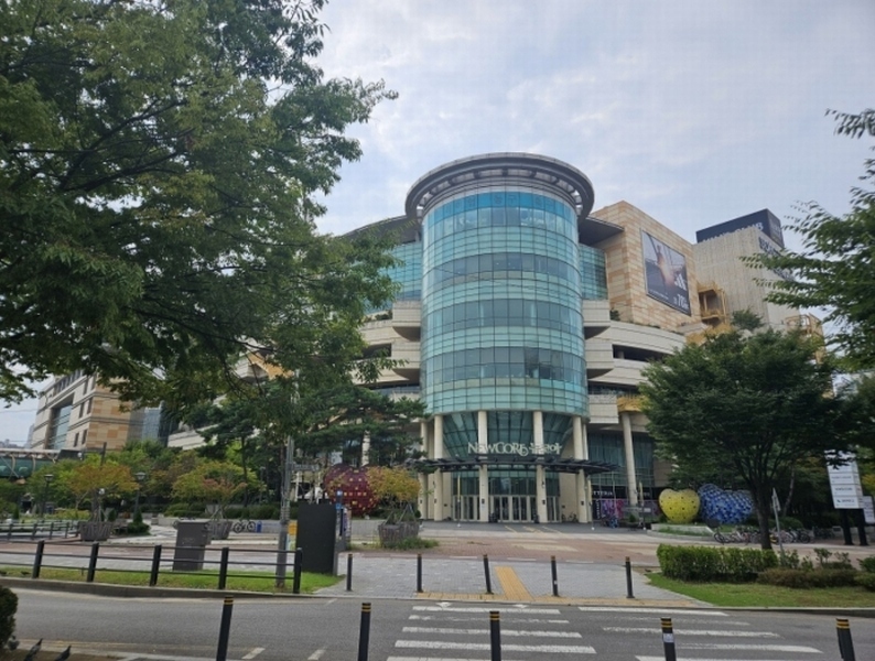 2024타경48266 경기도 부천시 원미구 송내대로 239, 소풍 지하1층 비에프77호외3개호 근린상가 경매 이미지