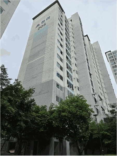 2025타경56886 경기도 수원시 권선구 당진로31번길 16경기도 수원시 권선구 당진로31○○○○, 한라비발디아파트2단지 205동 7층 704호한라비발○○ 아파트[공급32평형] 경매 이미지