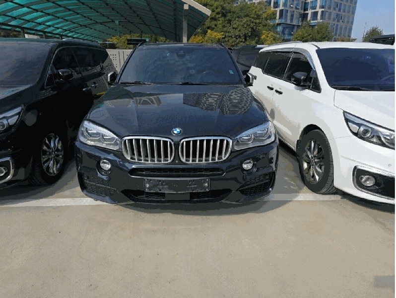 2025타경58696 경기도 용인시 기흥구 영덕동 1266, 오토허브 BMW X5 M50d 경매 이미지