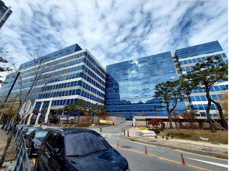 2024타경95747 경기도 용인시 기흥구 서천로201번길 11, 기흥테라타워현대엔지니어링지식산업센터 10층 티-10039호 아파트형공장 경매 이미지