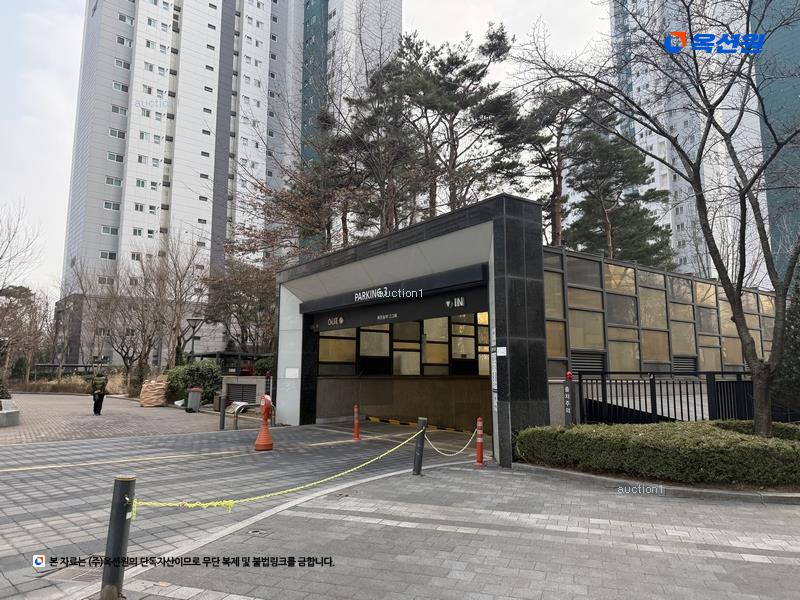 2024타경100977 경기도 수원시 권선구 입북로77번길 61, 서수원레이크푸르지오2단지 203동 17층 1701호 아파트[공급33평형] 경매 이미지