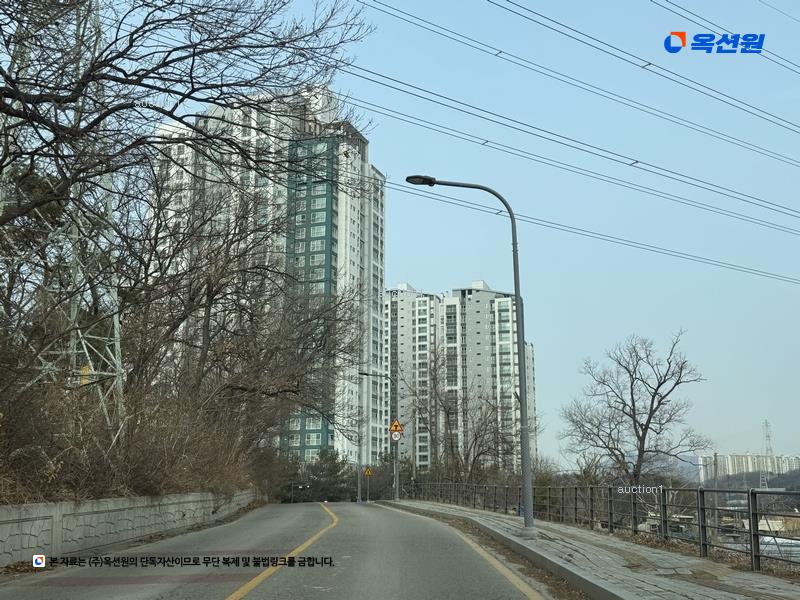 2024타경100977 경기도 수원시 권선구 입북로77번길 61, 서수원레이크푸르지오2단지 203동 17층 1701호 아파트[공급33평형] 경매 이미지
