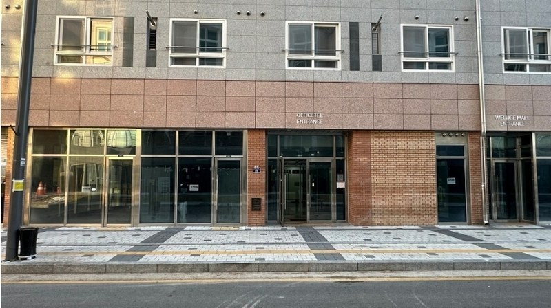 2024타경13363 경기도 수원시 권선구 권선로357번길 30, 수원역웰리지더파크 1층 111호 근린상가 경매 이미지