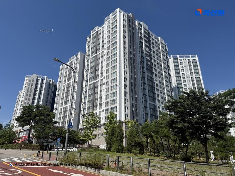 2025타경54427 경기도 수원시 권선구 온정로9번길 36, 오목천역서희스타힐스아파트 106동 7층 704호 아파트[공급33평형] 경매 이미지
