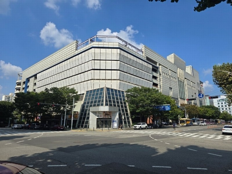 2024타경5280 경기도 성남시 분당구 성남대로925번길 16, 성남(분당)여객자동차터미널및복합건물 지2층 131호 근린상가 경매 이미지