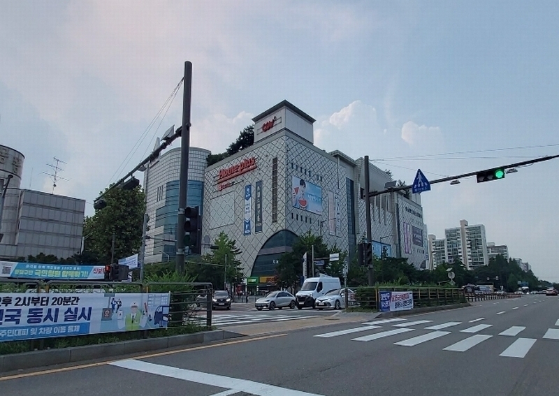 2024타경4379 경기도 성남시 분당구 성남대로925번길 16, 성남(분당)여객자동차터미널및복합건물 지2층 581호 근린상가 경매 이미지