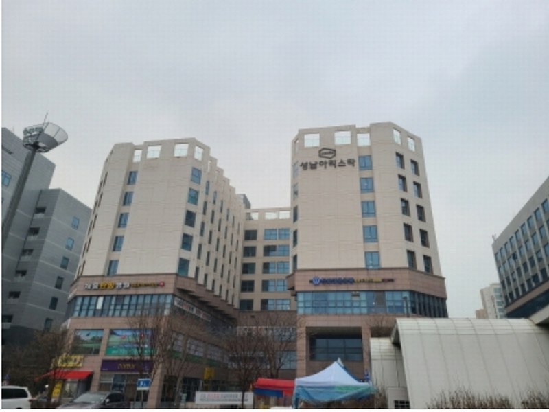 2024타경71584 경기도 성남시 중원구 둔촌대로80번길 3-10, 성남아리스타 1층 118호 근린상가 경매 이미지
