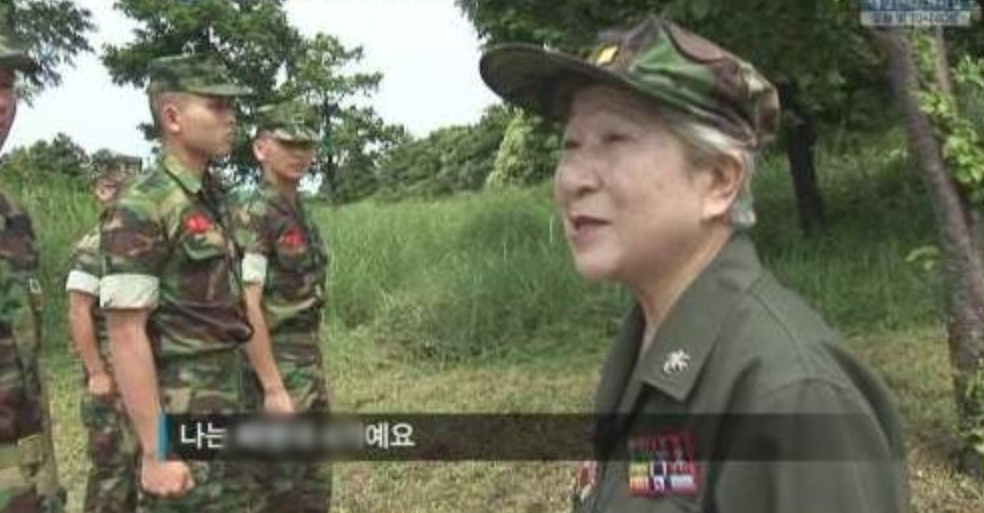 말 한마디로 해병대 제압할 수 있는 할머니