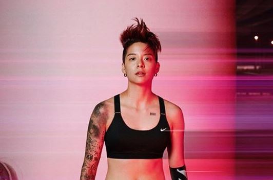 에프엑스 엠버 "여자인 내 몸이 창피했다...더 이상 안 그럴 것"
