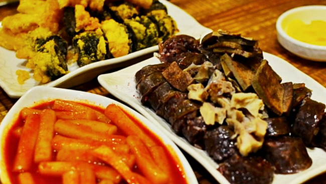 최상의 분식 조합 '떡튀순', 다같이 먹으면 2000kcal 훌쩍 넘긴다
