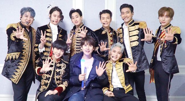 슈퍼주니어 "강인·성민 제외 완전체, 정규 9집 앨범 활동한다" (공식입장 전문)