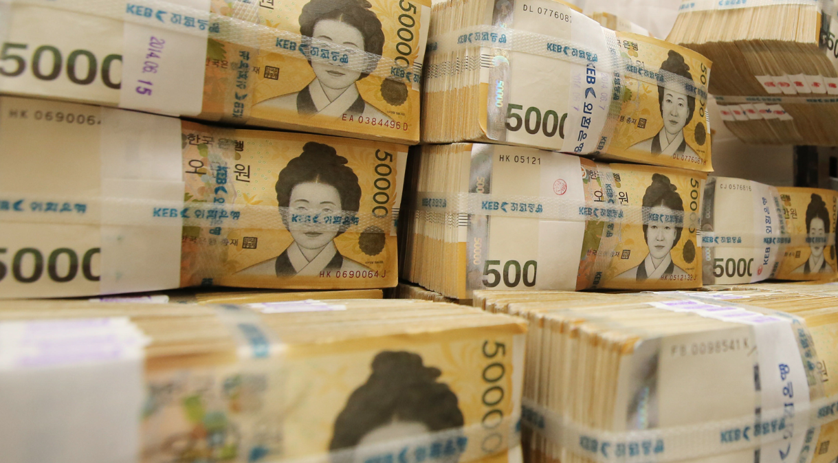 10년간 '회삿돈 370억원' 횡령한 50대 회사원 구속... "유흥비에 대부분 탕진"